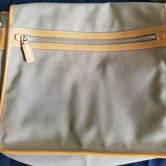 SOLD! PRADA Messenger Bag - Picture 3 of 8